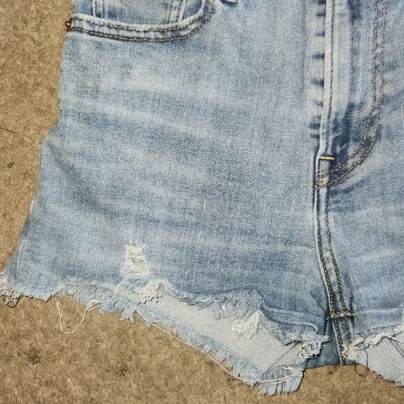 Levi Denim Jean Shorts W26 - Picture 8 of 8